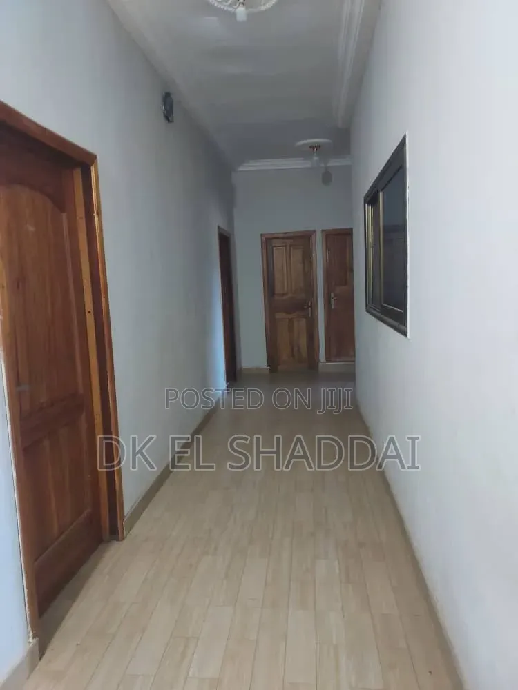 4bdrm House in Pokuase for sale