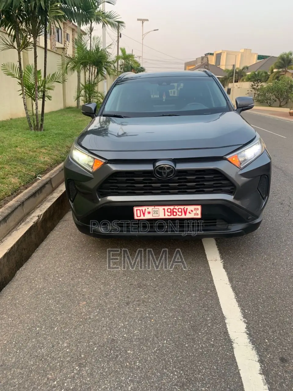 Toyota RAV4 LE AWD 2019 Gray