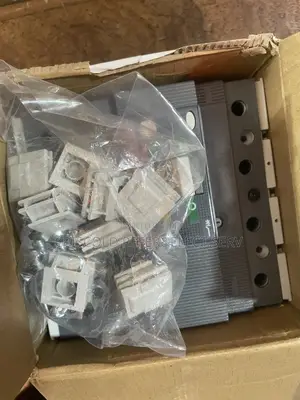 Abb 4pole Breaker 250amps
