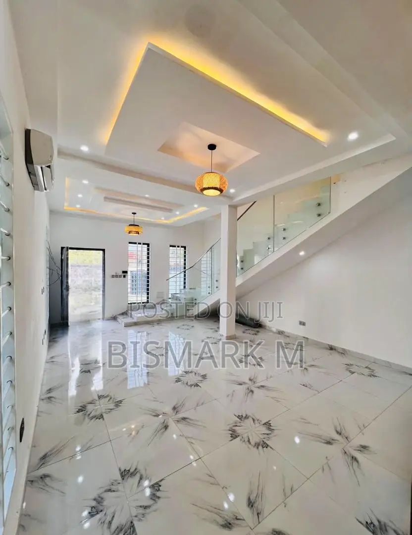 4bdrm House in East Legon, Ogbojo. for sale
