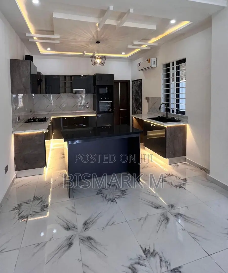4bdrm House in East Legon, Ogbojo. for sale