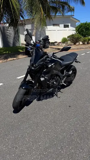 Yamaha 2023 Black