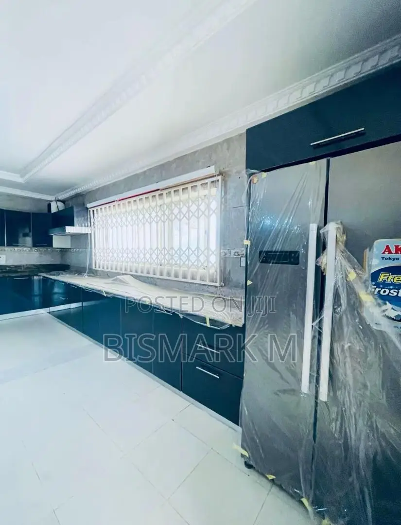 4bdrm House in East Legon for rent