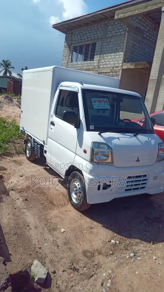Mitsubishi Minicab