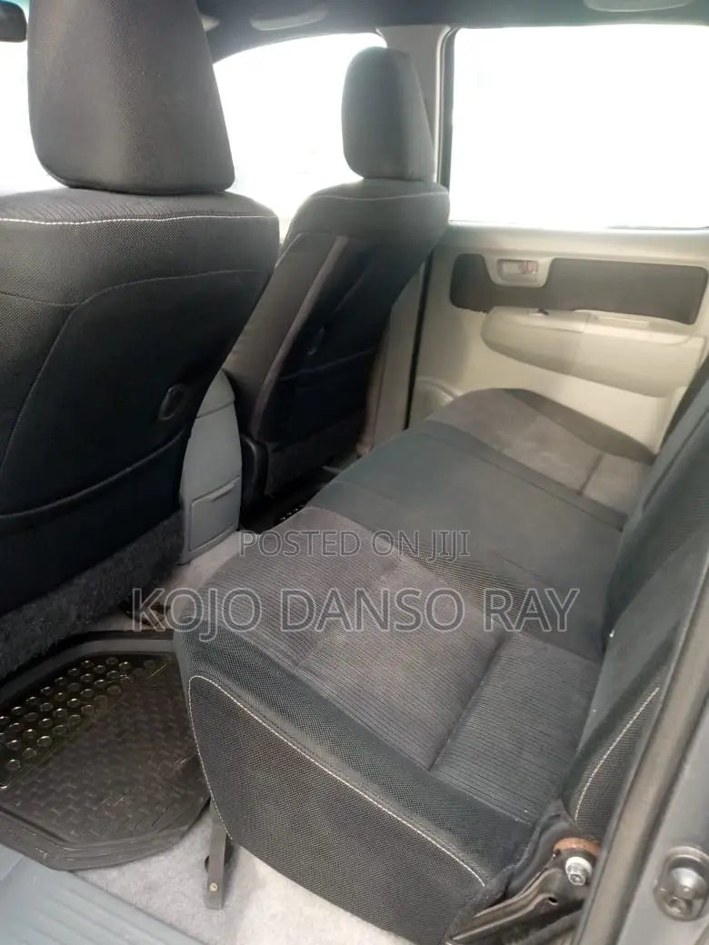 Toyota Hilux Revo Double Cab Deisel 2.8 RWD 2017 Gray