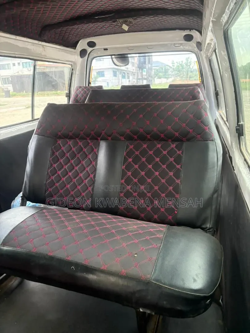 Hyundai H-100 2004 White