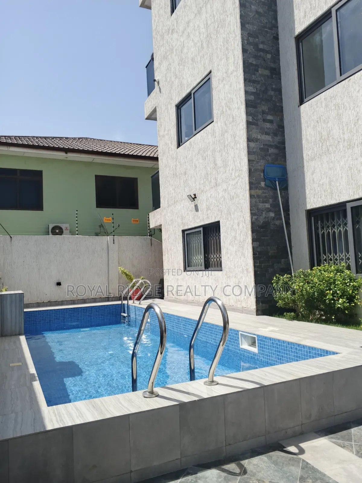 3bdrm Apartment in Burma Hills Close To, Accra Metropolitan for rent