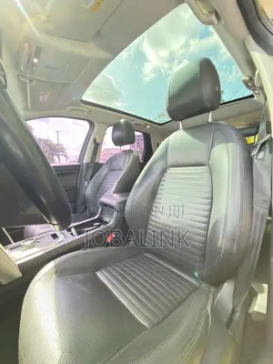 Land Rover Discovery Sport SE 2017 White
