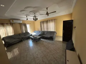 4bdrm House in Palas Town for sale