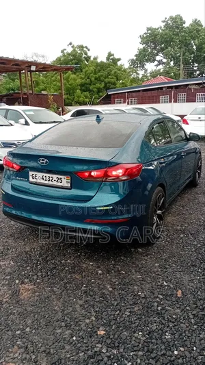 Hyundai Elantra 2017 Blue