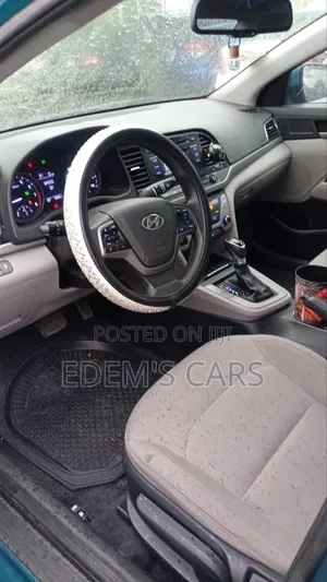 Hyundai Elantra 2017 Blue