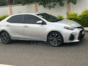 Toyota Corolla 2018 White