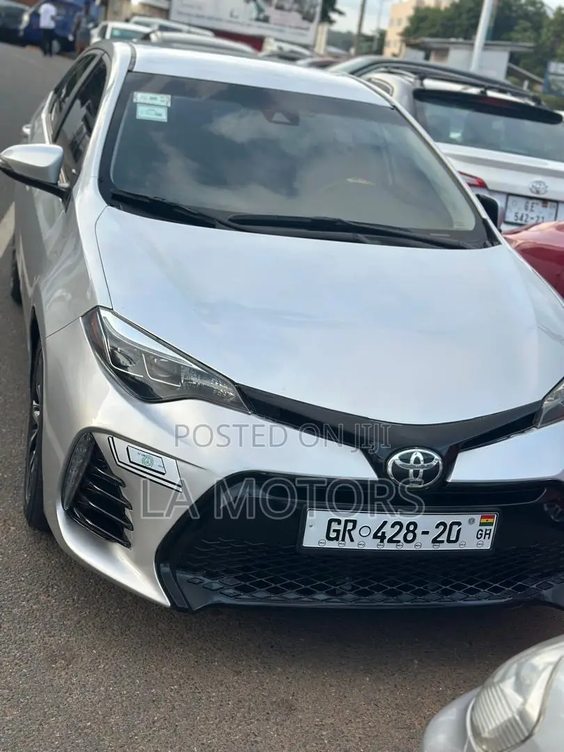 Toyota Corolla 2018 White