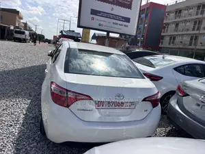 Toyota Corolla 2016 White