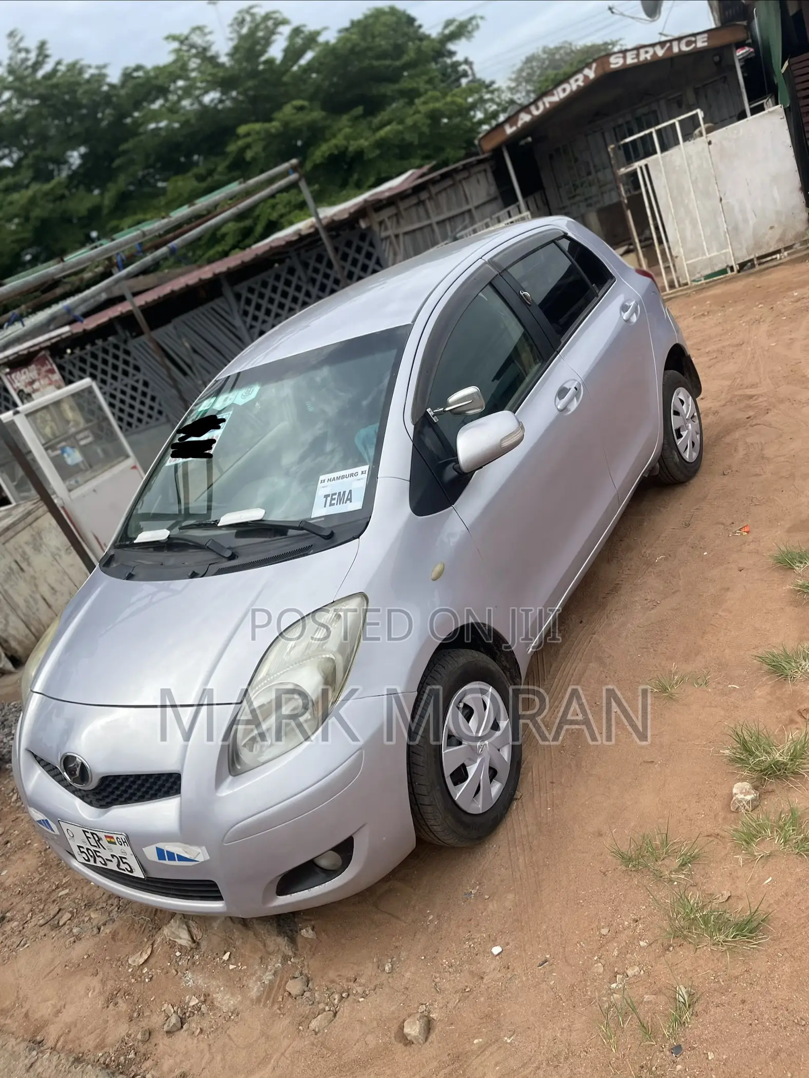 Toyota Vitz 1.3 FWD 5dr 2010 Silver