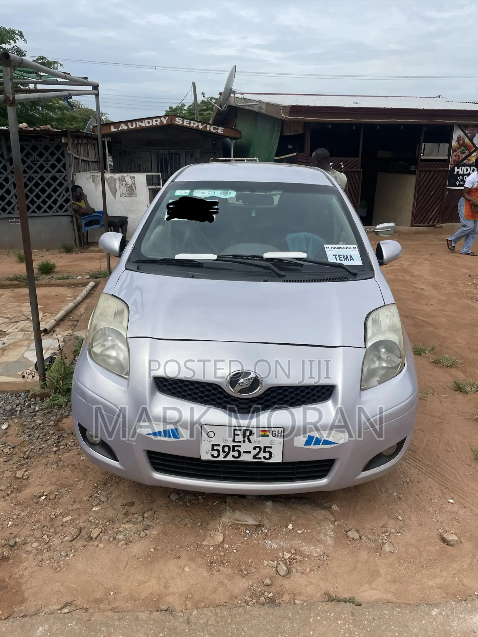 Toyota Vitz 1.3 FWD 5dr 2010 Silver