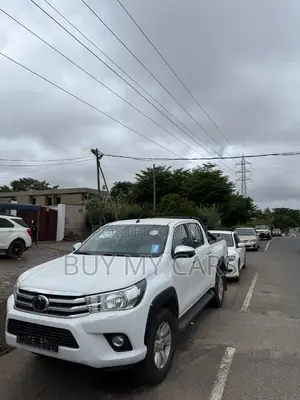 Toyota Hilux SR+ 4x4 2019 White