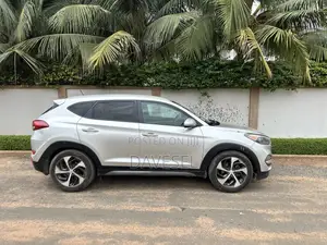 Hyundai Tucson 2015 Silver