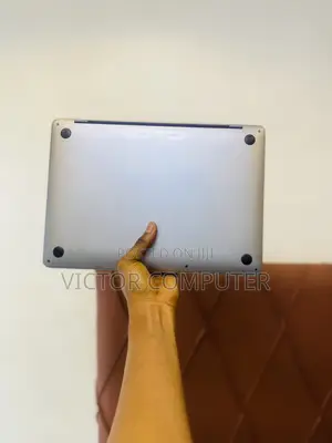 Laptop Apple MacBook Pro 2020 8GB Intel Core i5 SSD 256GB