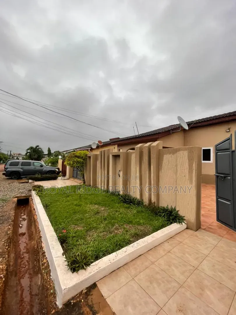 3bdrm House in East Legon Ogbojo, Accra Metropolitan for rent