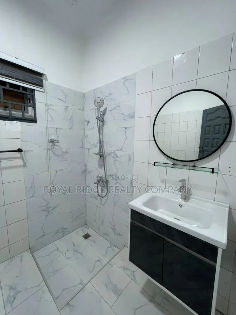 3bdrm House in East Legon Ogbojo, Accra Metropolitan for rent