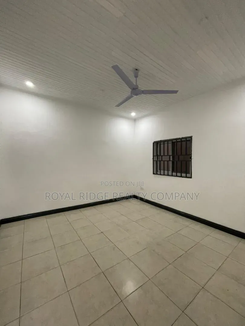 3bdrm House in East Legon Ogbojo, Accra Metropolitan for rent