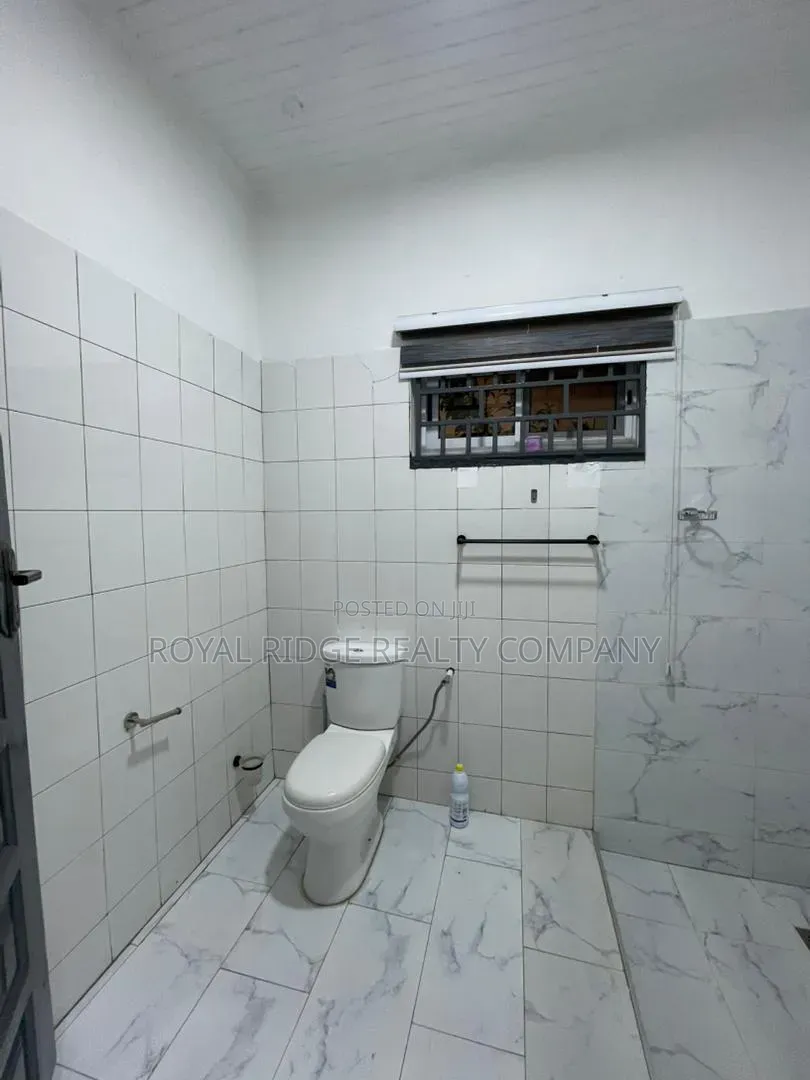 3bdrm House in East Legon Ogbojo, Accra Metropolitan for rent