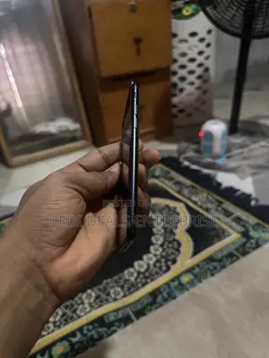 Apple iPhone SE (2022) 64 GB Black