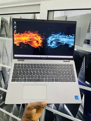 Laptop Dell Latitude 5520 16GB Intel Core i5 SSD 512GB