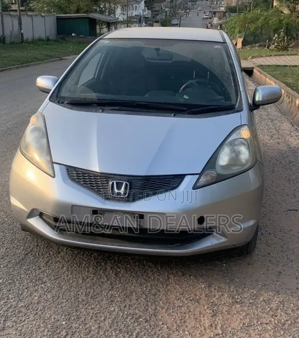 Honda Fit Automatic 2010 Gray