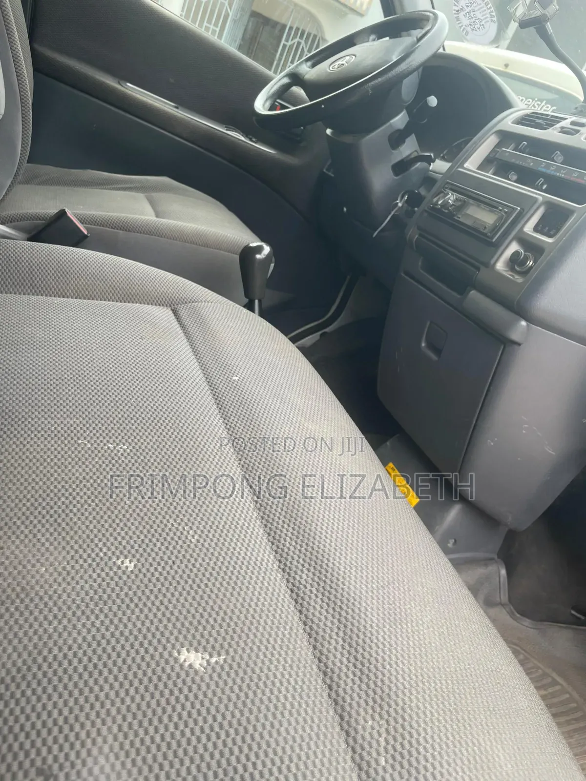 Toyota HiAce 2010 White
