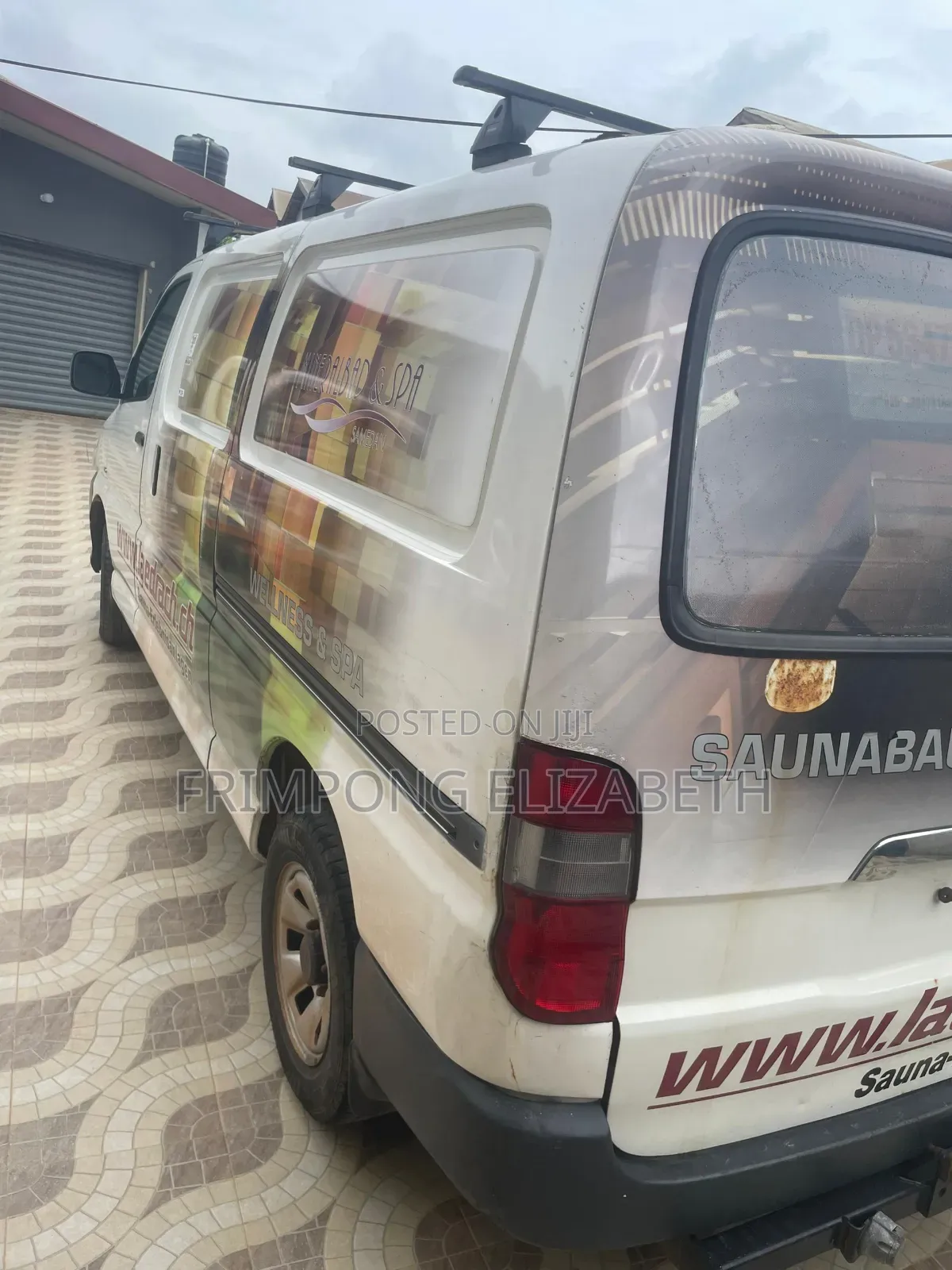 Toyota HiAce 2010 White