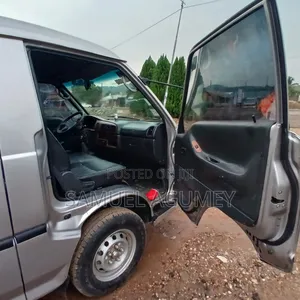 Hyundai H-100 2001 Silver