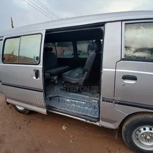 Hyundai H-100 2001 Silver