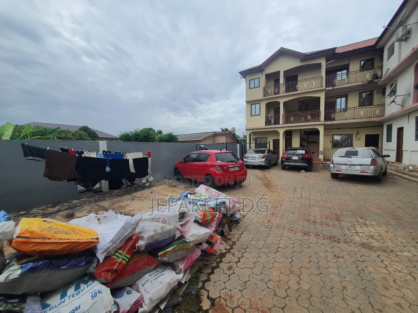 20bdrm House in Sowutwuom for sale