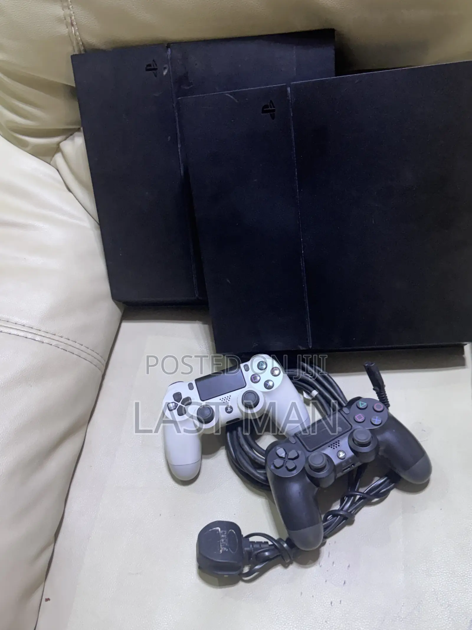 Playstation 4 500gig Standard Jailbreak With 10 Wild Games and One Pad