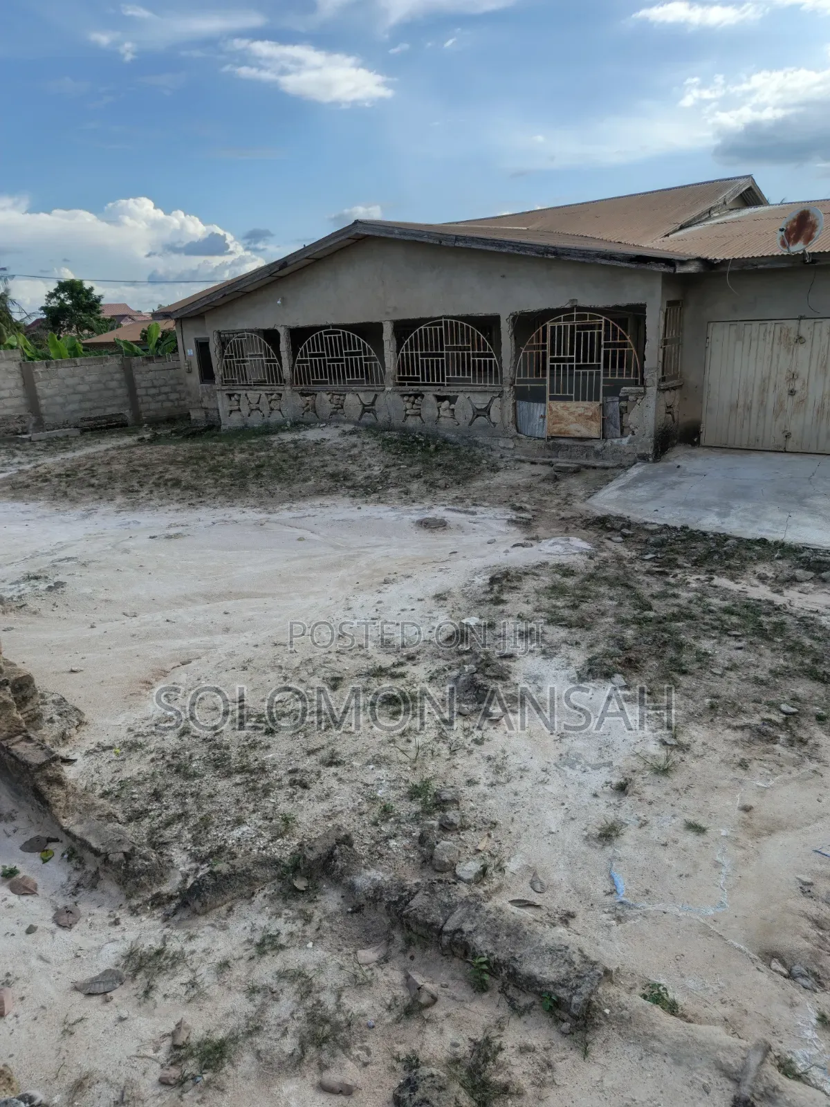 6bdrm House in Free Will Agency, Kumasi Metropolitan for sale