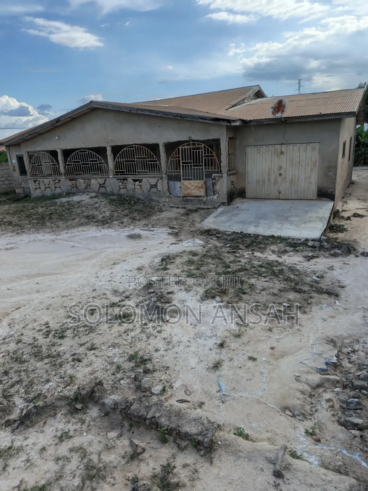 6bdrm House in Free Will Agency, Kumasi Metropolitan for sale
