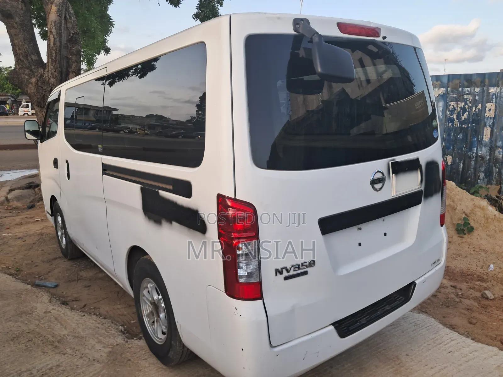 Nissan Caravan (Urvan) 2014 White