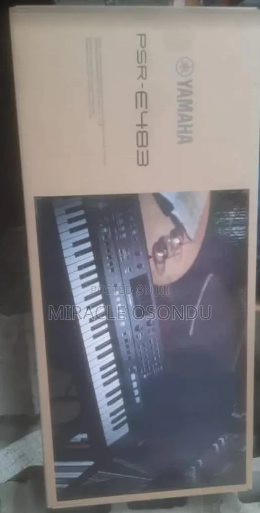 Keyboard PSR - E483