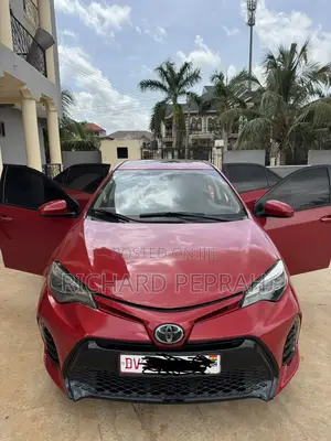 Toyota Corolla XLE 4dr Sedan (1.8L 4cyl CVT) 2017 Burgundy
