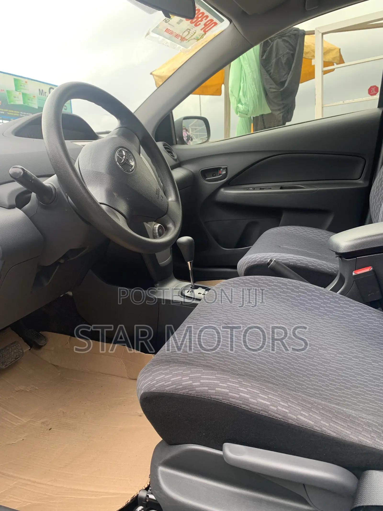 Toyota Yaris 2012 Blue