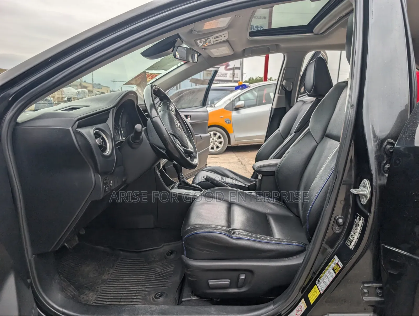 Toyota Corolla XSE (1.8L 4cyl 2A) 2018 Black
