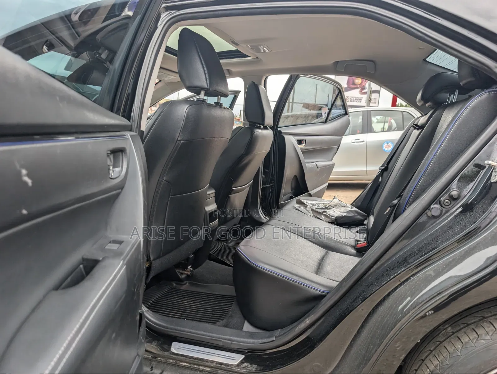 Toyota Corolla XSE (1.8L 4cyl 2A) 2018 Black