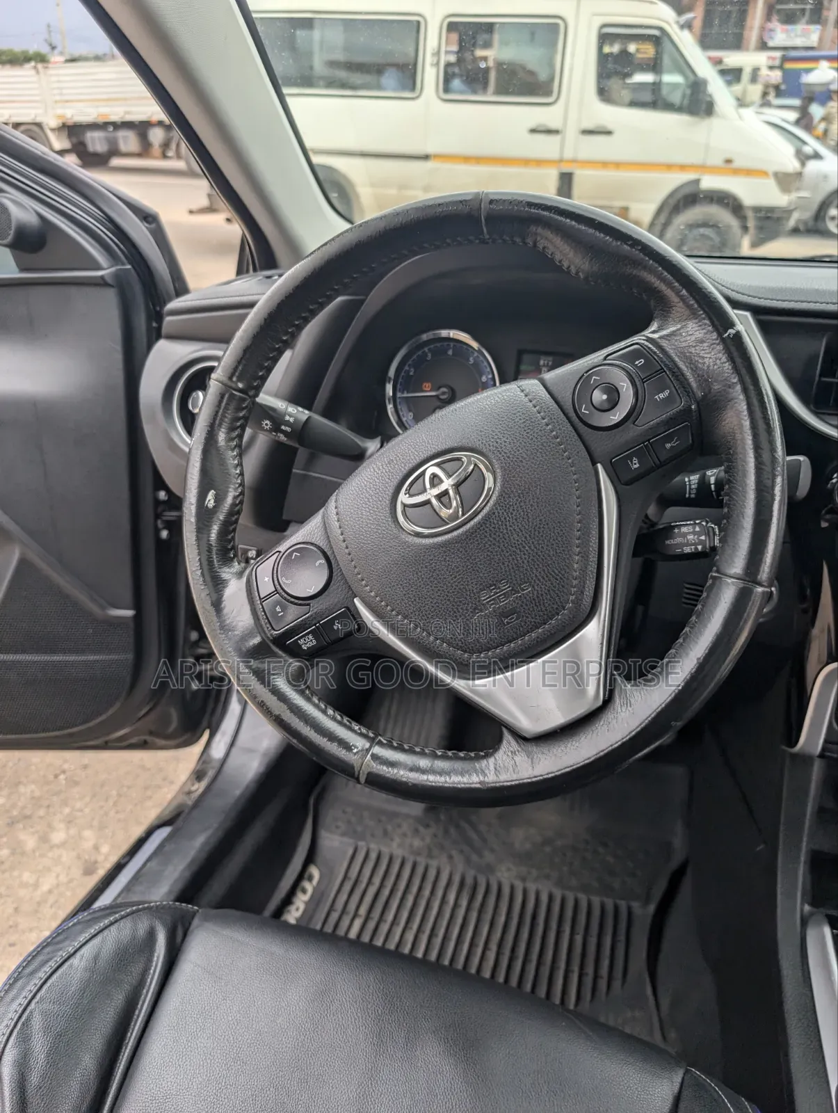 Toyota Corolla XSE (1.8L 4cyl 2A) 2018 Black