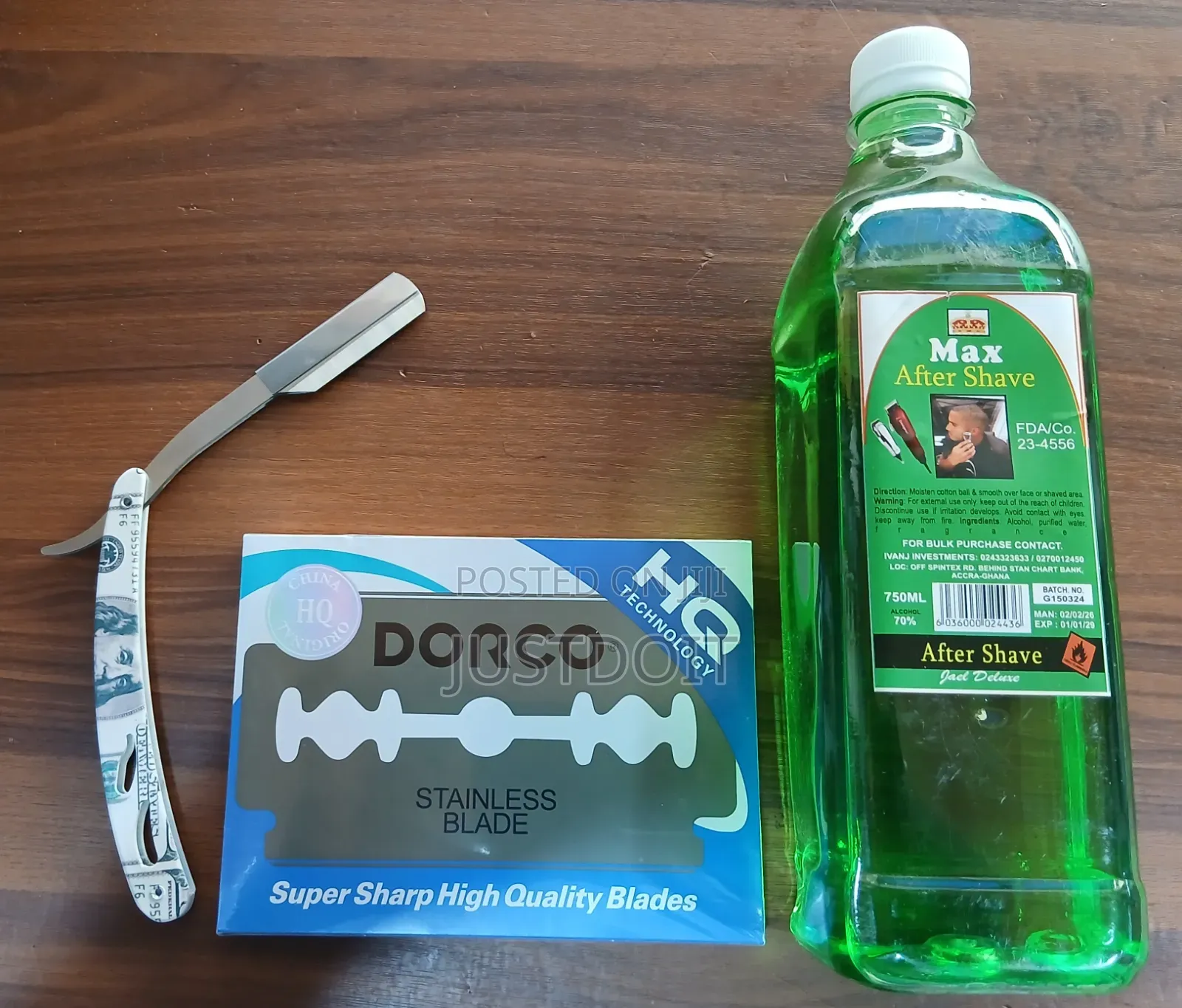 Blade Holder + Blade Pack + After Shave.