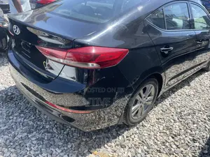 Hyundai Elantra 2018 Black