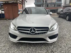 Mercedes-Benz C300 Base AWD 4Matic Sedan (2.0L 4cyl 7A) 2015 Silver