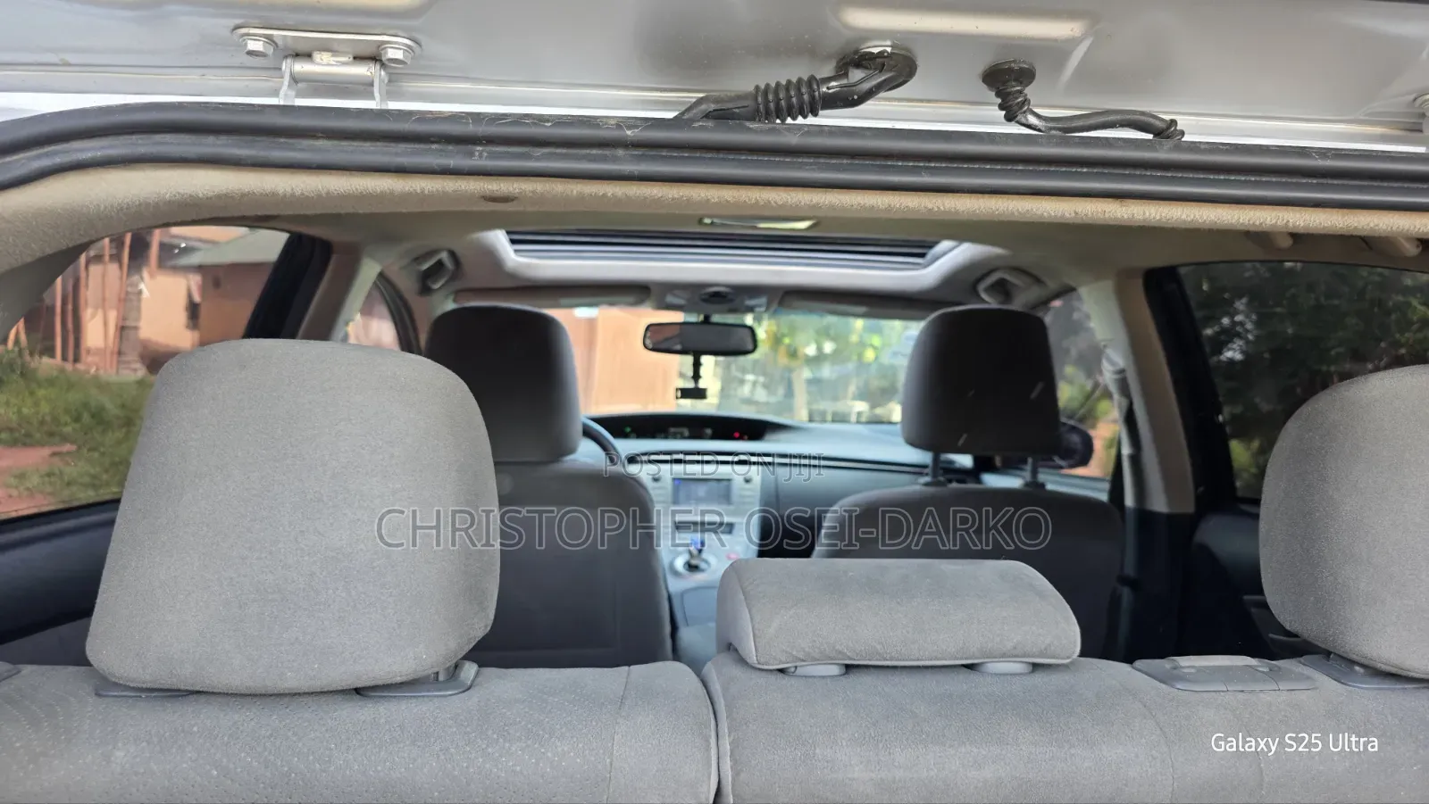 Toyota Prius v Five 2013 Silver