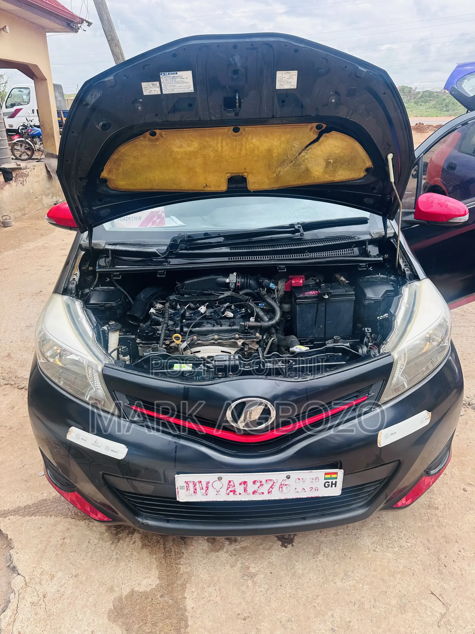 Toyota Vitz 2013 Black